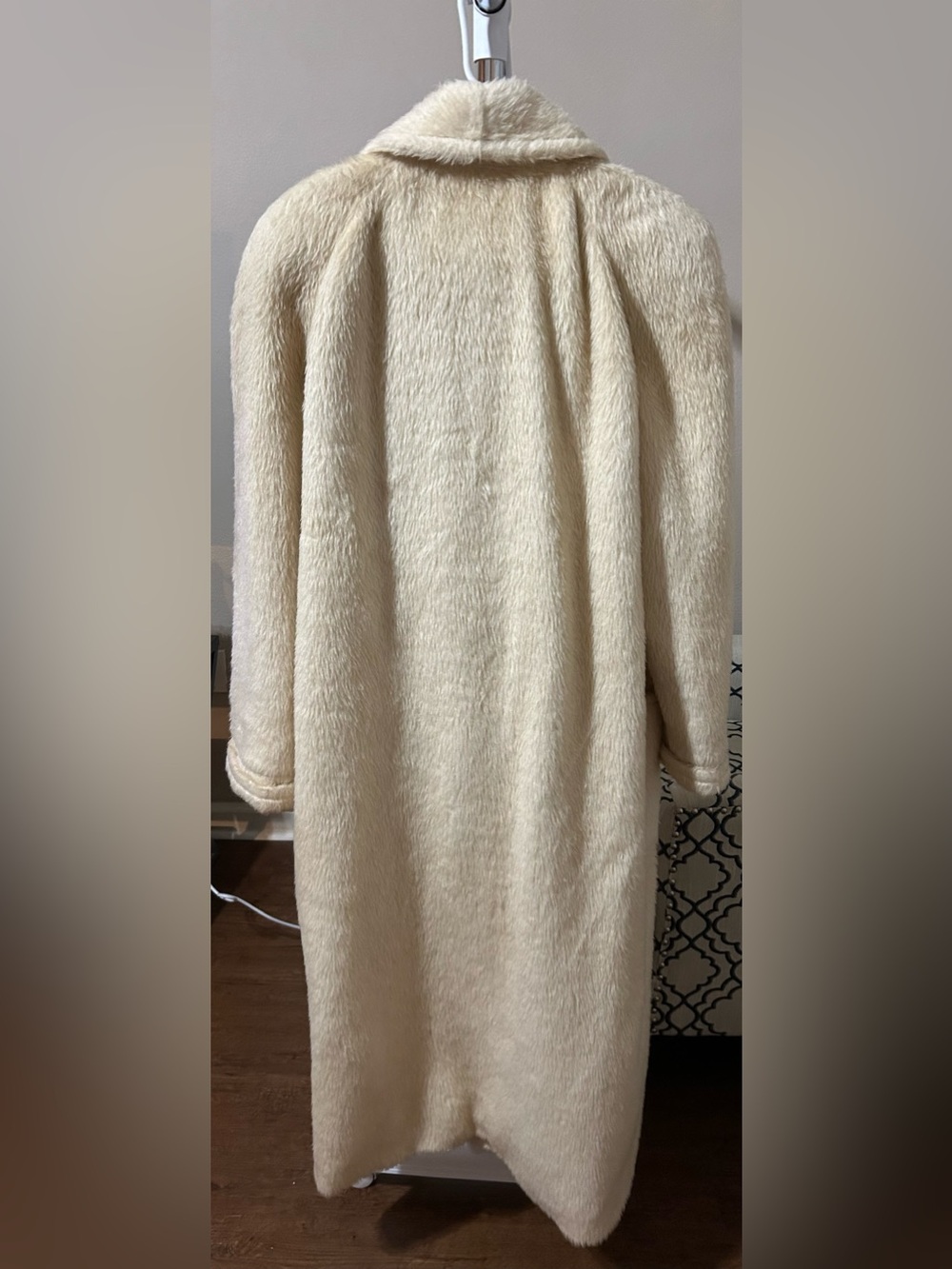 Vintage Saks Fifth Avenue Cream Long Alpaca Wool blend Coat - Picture 4 of 5